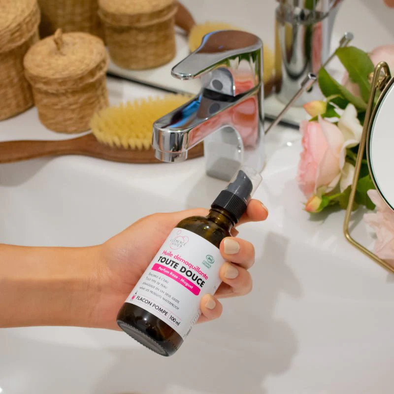 Huile démaquillante rinçable toute douce parfum rose-muguet Clémence et Vivien – Image 3